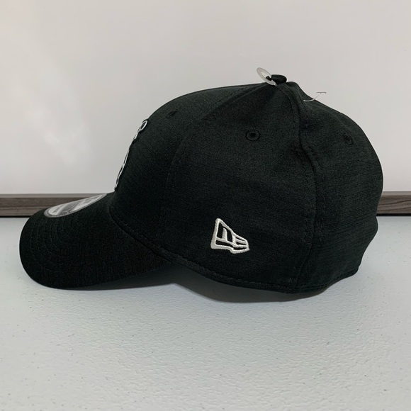 Chicago White Sox New Era Black 2023 Clubhouse 39THIRTY Flex Fit Hat-New - Picture 4 of 9